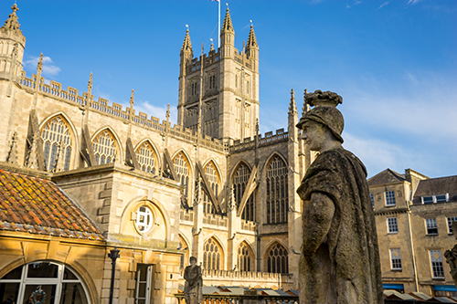 Roman Baths & Abbey in Bath Spa city, England Roman Baths and Abbey in Bath, UK