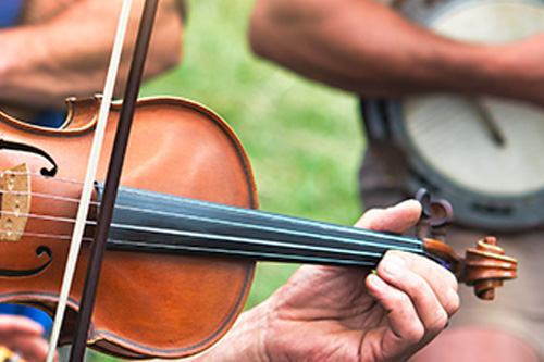 Fiddler playing
